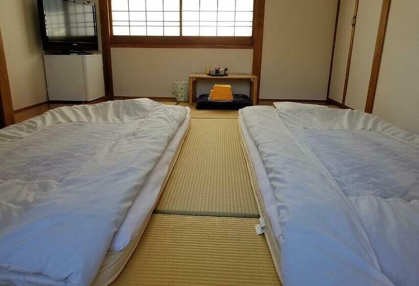 اتاق استاندارد با سرویس بهداشتی مشترک, Ryokan Matsukaze
