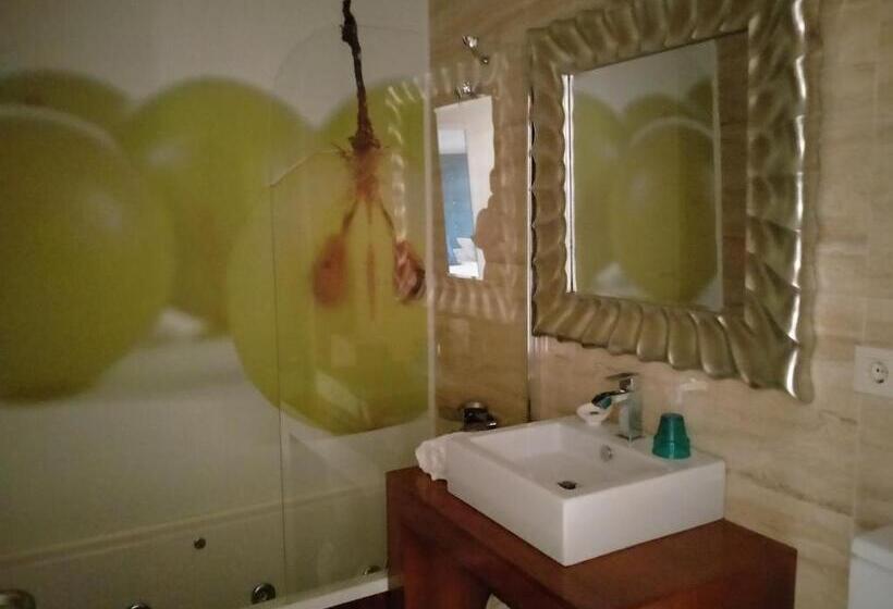 Номер Стандарт, 7 Uvas