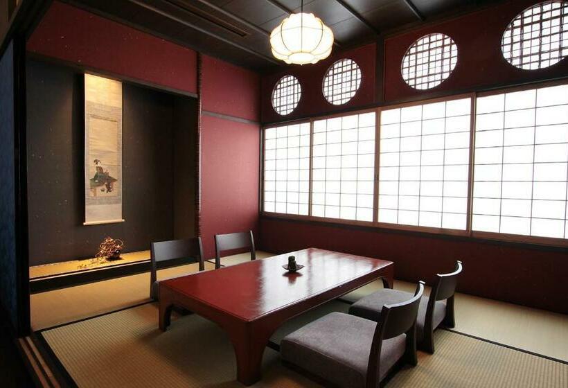 Полулюкс, Kizashi The Suite 京都祇園