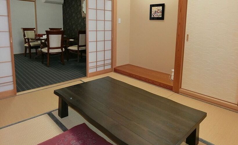 غرفة قياسية, Yurakuan Miyazaki