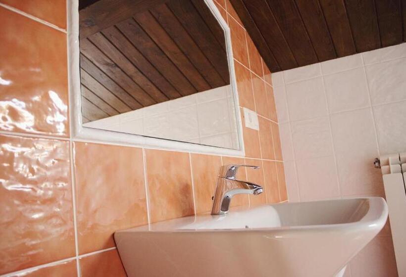 اتاق استاندارد چهارنفره با چشم‌انداز باغ, Albergue Camino Norte   Hostel