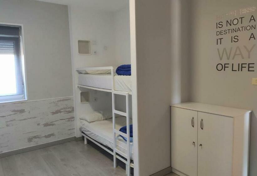 공동 객실, Albergue Da Costa