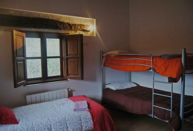 Номер Стандарт Четырехместный Совместный Санузел, Albergue El Musgoso