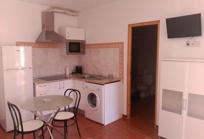 标准工作室, Hostal Restaurante El Cercao
