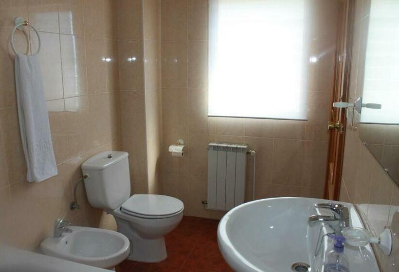 Номер Стандарт, Albergue Los Chorros