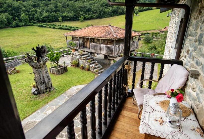マウンテンビューデラックスルーム, Casona De El Castaniu