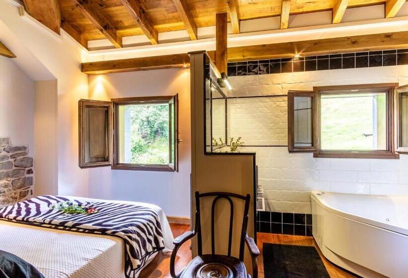 デラックススイート, Casona De El Castaniu
