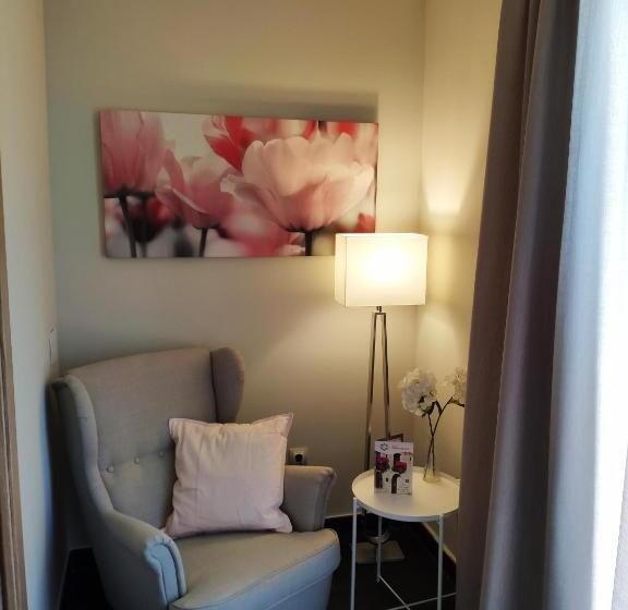 Deluxe room with river view, Puerta Del Arco
