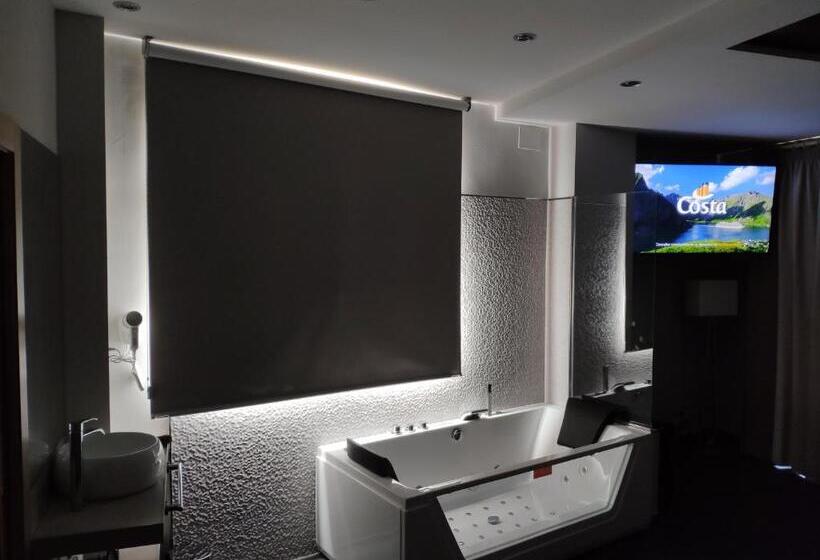 Номер Deluxe с Гидромассажем, Puerta Del Arco
