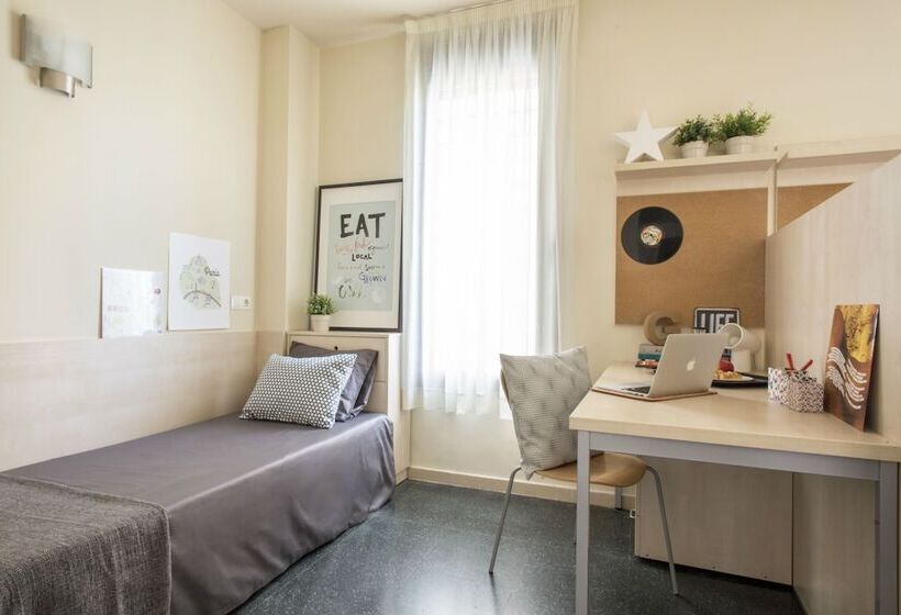 클래식 스튜디오, Residencia Universitaria Giner De Los Ríos