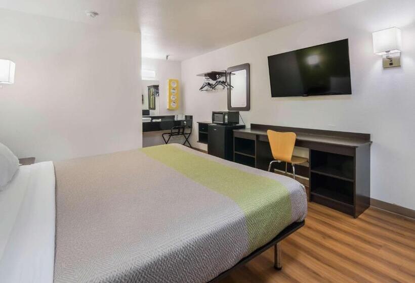 اتاق استاندارد با تخت بزرگ برای معلولان, Motel 6 Abilene, Tx