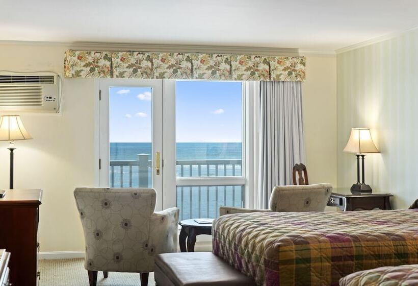חדר סטנדרט לארבעה, The Sparhawk Oceanfront Resort
