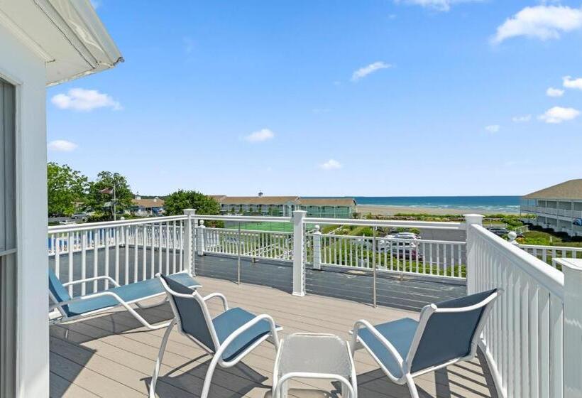 Номер Deluxe, The Sparhawk Oceanfront Resort