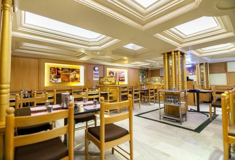 Номер Executive, Sree Bharani Hotels