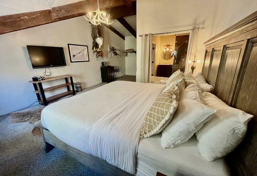 Люкс Кровать Кинг, Alaskan Inn