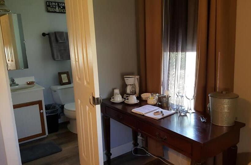 Номер Стандарт с Гидромассажем, Full Moon Inn