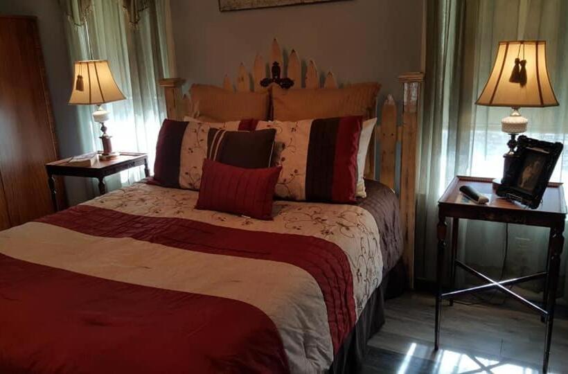 Номер Deluxe с Гидромассажем, Full Moon Inn