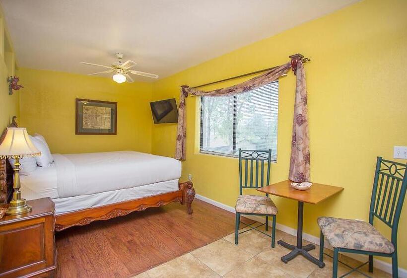 Номер Deluxe Кровать Кинг, My Place Suites