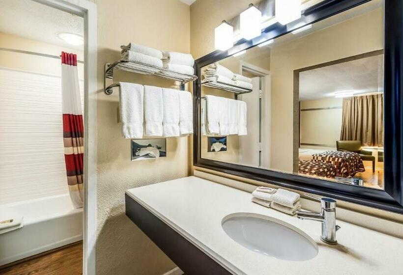 Номер Deluxe Кровать Кинг, Red Roof Inn & Suites Wapakoneta