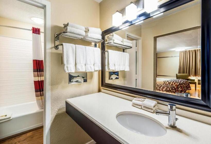 Номер Superior Кровать Кинг, Red Roof Inn & Suites Wapakoneta