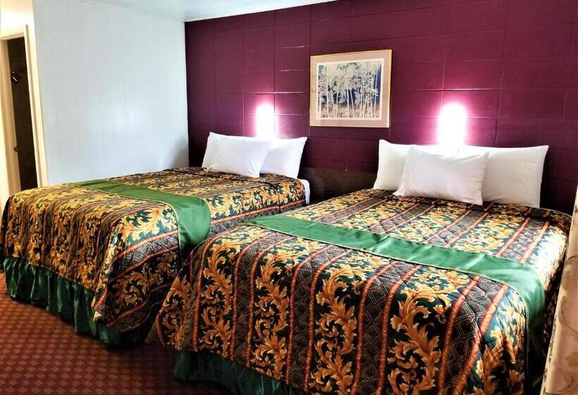 Номер Стандарт, Town House Motor Inn