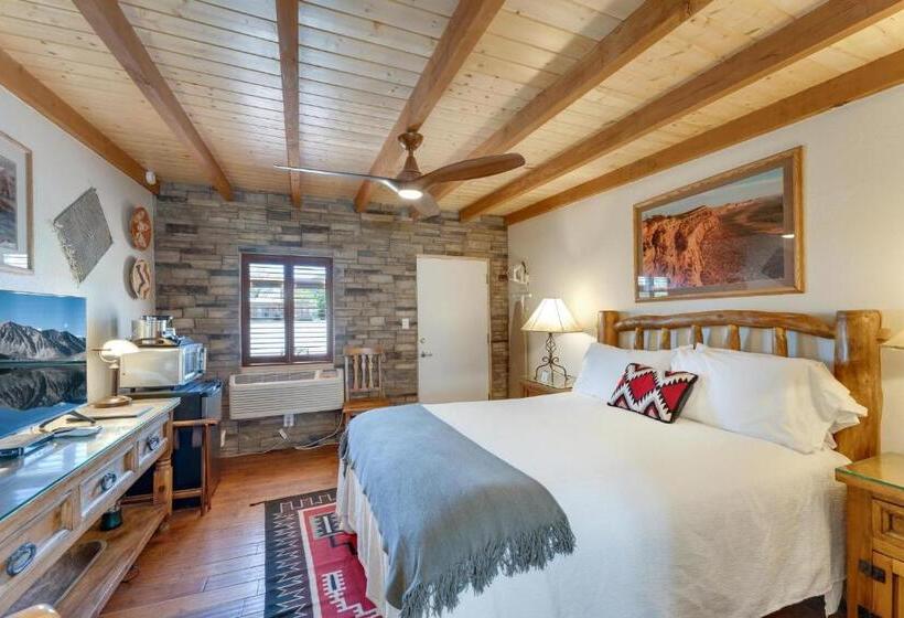 Номер Deluxe, Stone Lizard Lodge