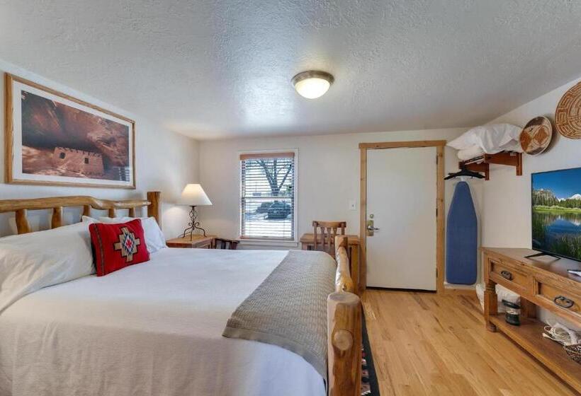 Номер Deluxe, Stone Lizard Lodge