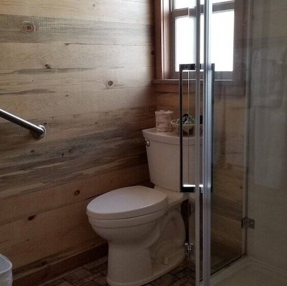 Номер Стандарт, Stone Lizard Lodge