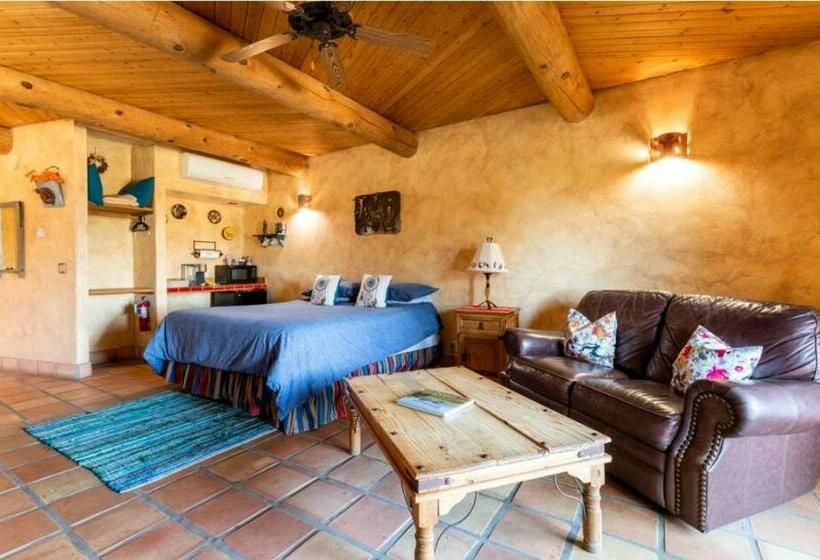 Standard Studio King Bed, Sirena Vineyard Resort
