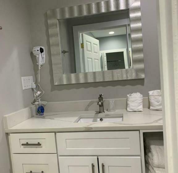 Номер Стандарт, Everglades City Motel   Everglades Adventures Inn