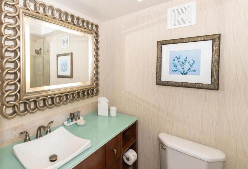 חדר סופריור עם מיטת קינג, One Ocean Resort And Spa