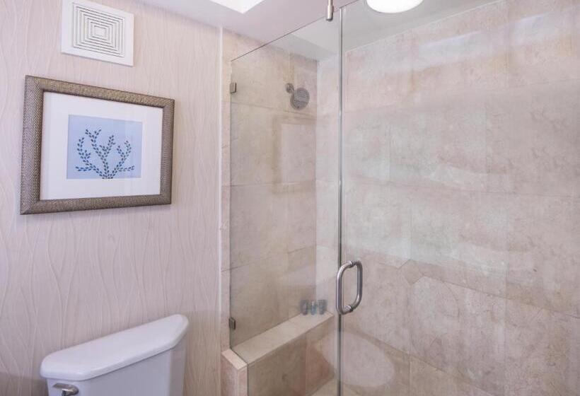 Люкс Кровать Кинг, One Ocean Resort And Spa