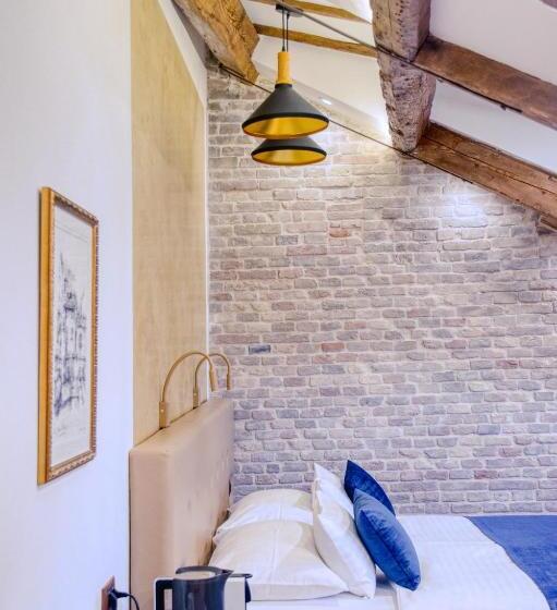 חדר דחוקס עם מיטת קינג, Oblivion Luxury Rooms
