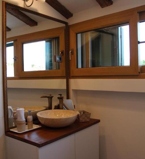 חדר דחוקס עם מיטת קינג, Oblivion Luxury Rooms