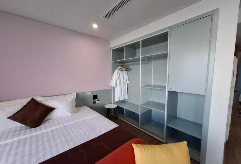 اتاق استاندارد, Flamingos Ibiza Hải Tiến Tầng Cao Nhìn Trọn View Biển Hải Tiến