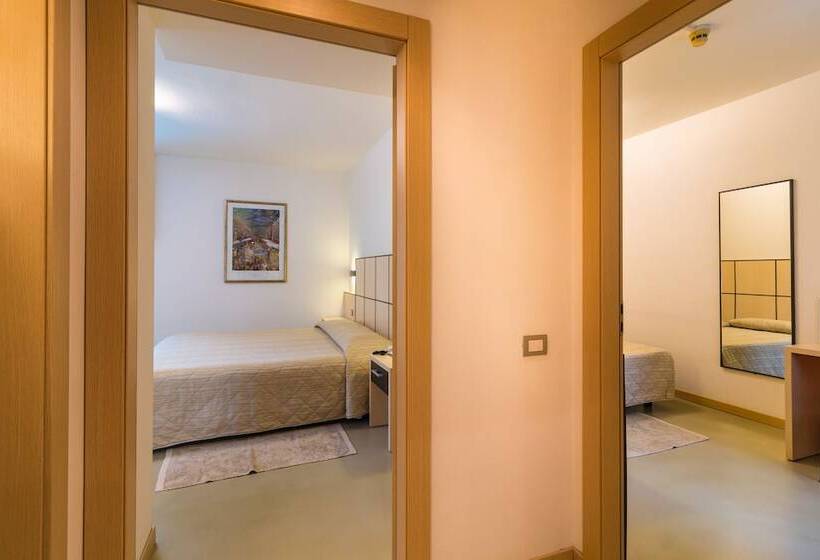 اتاق خانوادگی, Miorelli