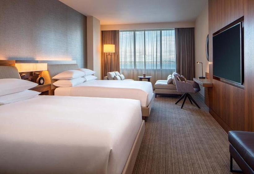 Номер Стандарт Кровать Квин Адаптированный для Инвалидов, Hyatt Regency Lake Washington At Seattle S Southport