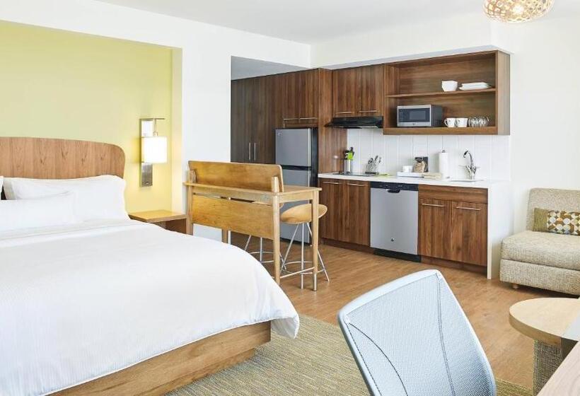 استودیو استاندارد با تخت کینگ, Element West Des Moines