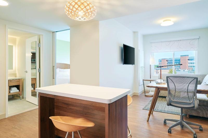 Люкс Executive Кровать Кинг, Element West Des Moines