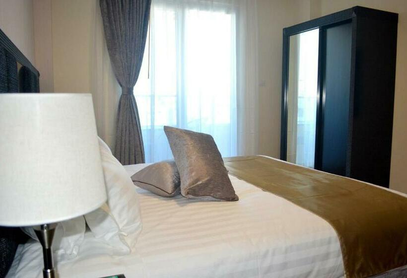 اتاق لوکس با بالکن, Tilal Almadina Hotel & Suites