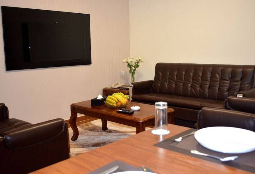 سوییت خانوادگی, Tilal Almadina Hotel & Suites