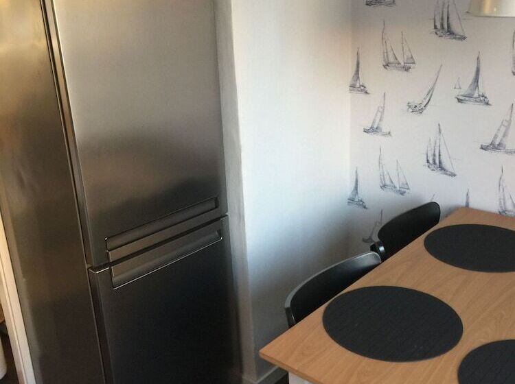 Апартаменты 1 Спальня с Балконом, Gävle Pendlarlägenhet