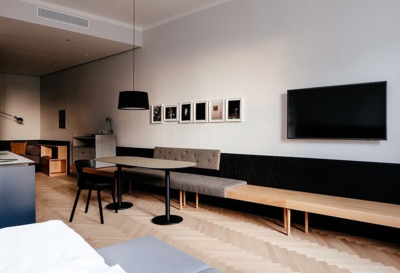 Апартаменты Deluxe 1 Спальня, Melter Hotel & Apartments   A Neighborhood
