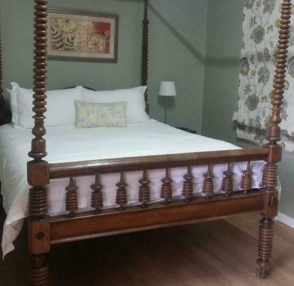 스탠다드 룸, Newington Place