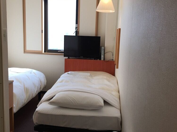 Номер Economy, Crown Hills Toyokawa
