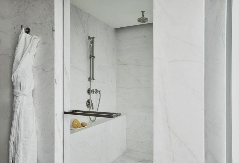 جناح غرفتين نوم, Four Seasons Hotel At The Surf Club