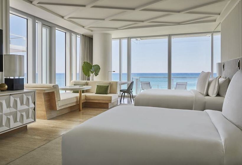 غرفه قياسيه سريرين مزدوجين, Four Seasons Hotel At The Surf Club