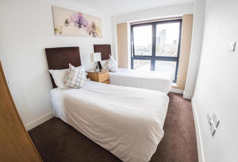 Апартаменты 1 Спальня, Ilford Tower Apartments