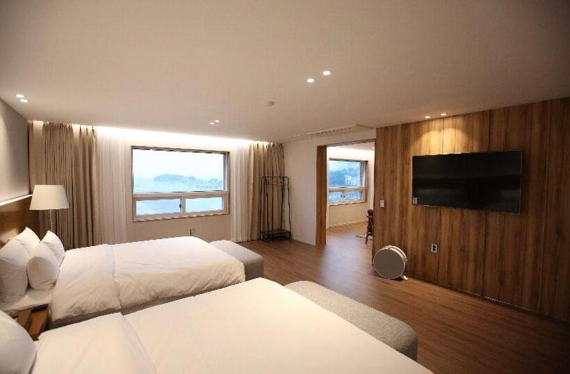 Family Suite, Am Ort