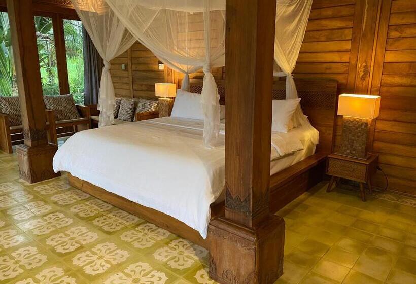 Семейное Бунгало, Sawah Indah Villa